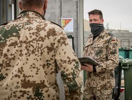 In Masar-e-Sharif (Afghanistan) geht es den Bundeswehrangehörigen bezüglich den geltenden Abstands- und Hygieneregeln aufgrund der Pandemie derzeit besser als dem Rest Deutschlands. Foto: Bundeswehr/Klimke