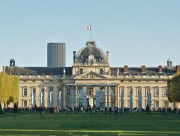 Die traditionsreiche École Militaire wurde 1751 in Paris gegründet. Viel jünger ist die Geschichte der militärischen Interessenvertretungen in Frankreich: Die gibt es erst seit 2015. Foto: Jebulon