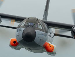 Auf Abschiedstour: Die C-160 Transall hat sich mit einem Rundflug über Norddeutschland von ihren Fans verabschiedet. Foto: Bundeswehr/Volker Muth