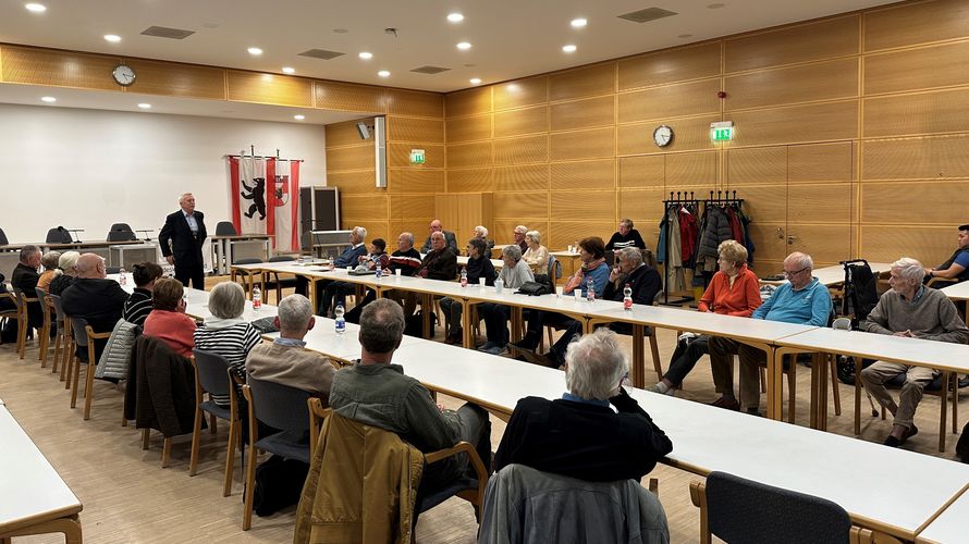 Großes Interesse rief die Veranstaltung zur Sicherheit im Alter der KERH Berlin-Mitte hervor. Foto: Arne Pollei