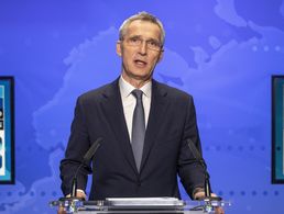 Nato-Generalsekretär Jens Stoltenberg fasste bei einer Presseerklärung im Vorfeld des Außenministertreffens die aktulellen Herausforderungen zusammen. Foto: Nato