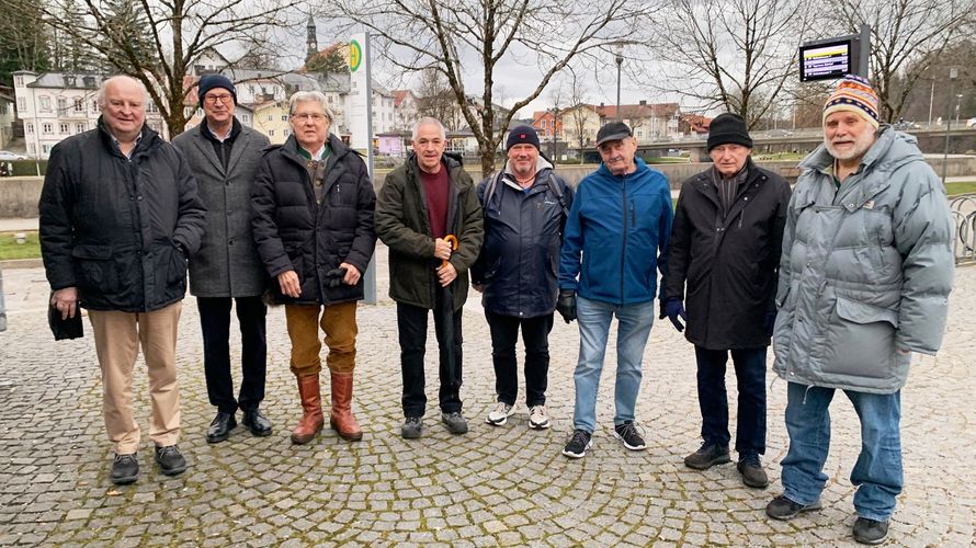 Mitglieder der Kameradschaft Oberland bei der Stadtführung durch Bad Tölz. Foto: Dirk Becker