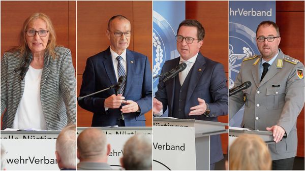 Grußwortredner waren die Landtagsabgeordneten Andrea Schwarz (B‘90/Grüne), Hans-Dieter Scheerer (FDP) und Sascha Binder (SPD) sowie Oberstleutnant Stephan Voges (v.l.n.r.). Fotos: DBwV/Ingo Kaminsky