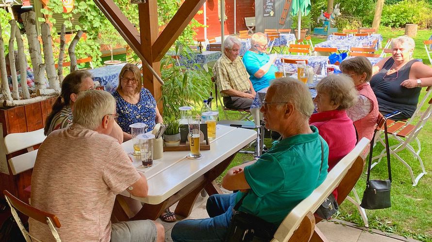 Das Sommerfest der Kameradschaft ERH Erding/Freising war für nahezu 50 Mitglieder und Gästen eine willkommene Veranstaltung. Foto: Ingo Osbahr