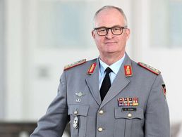 In seinem aktuellen Tagesbefehl gibt General Eberhard Zorn ein Update zu den Standort-und Stationierungsentscheidungen. Foto: Bundeswehr/Sebastain Wilke