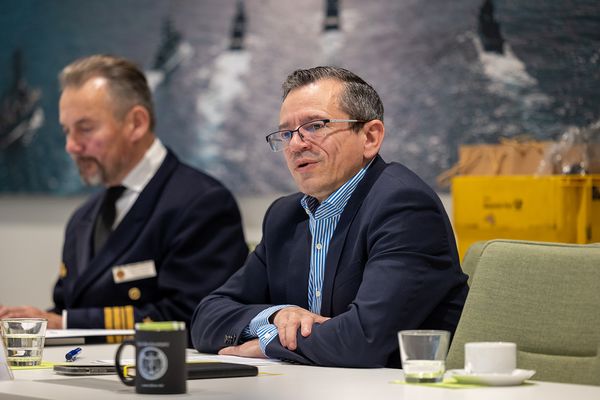 Der Stellvertreter des Bundesvorsitzenden, Stabsfeldwebel a.D. Thomas Schwappacher, eröffnete die Tagung. Foto: DBwV/Yann Bombeke