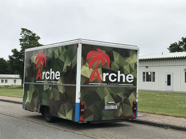 Die Arche Casino bringt die Speisen auch zu den Soldatinnen und Soldaten an den Schießbahnen. Foto: DBwV/Kerstin Schroeder