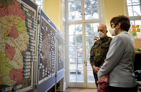 Das Kommando Territoriale Aufgaben der Bundeswehr koordiniert seit Beginn der Pandemie das Hilfskontingent von 37.000 Angehörigen der Streitkräfte. Foto: Bundeswehr, Kraatz