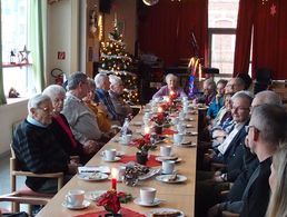 Mehr als 20 Mitglieder und deren Angehörige waren der Einladung zur Weihnachtsfeier der sKERH Cottbus gefolgt. Foto: Dietmar Barth