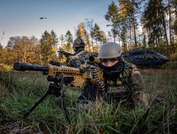 Soldaten der Bundeswehr im Einsatz: Die Truppe muss für die Landes- und Bündnisverteidigung ausgebildet und ausgerüstet werden. Foto: Bundeswehr