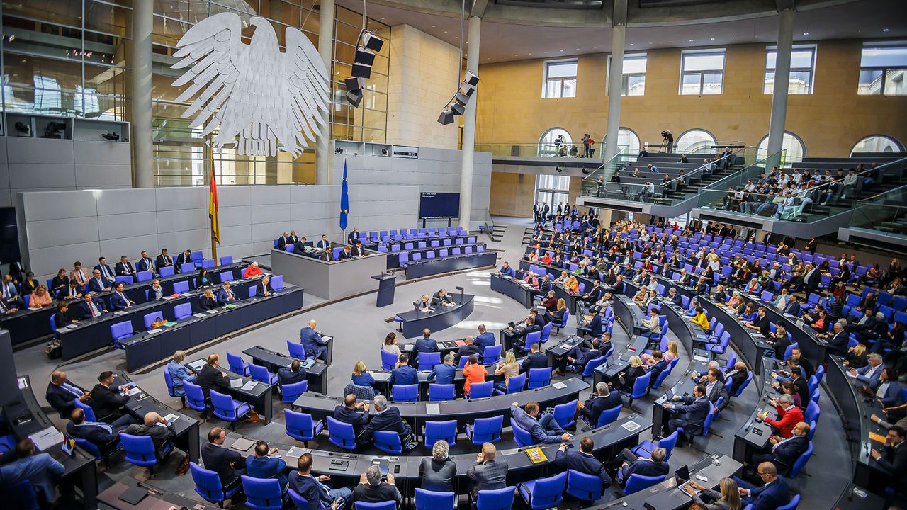 Zwei für die Bundeswehr relvante Gesetzesvorhaben wurden in dieser Woche abschließend vom Bundestag behandelt. Foto: picture alliance/photothek.de/Thomas Trutschel