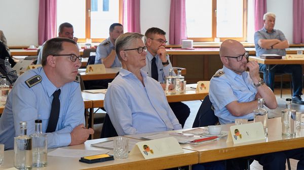 Vorsitzende von StoKa, TruKa und Kammeradschaften ERH des Bezirkes 6, Donau-Necker-Bodensee, trafen sich zur Tagung. Foto: DBwV/Ingo Kaminsky