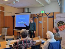 Einen spannenden und lebendigen Vortrag hielt Professor Dr. Volker Runde vor den Mitgliedern der KERH Unterer Niederrhein in Kalkar. Foto: KERH Unterer Niederrhein