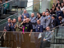 Einige Einsatzveteranen nahmen an der Sitzung des Bundestages zum Veteranentag teil. Foto: DBwV/Yann Bombeke