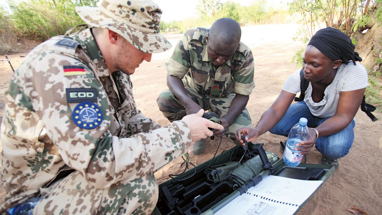 Im Rahmen von EUTM Mali halfen deutsche Soldaten unter anderem bei der Ausbildung malischer Pioniere. Foto: Bundeswehr/Falk Bärwald