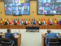 Die Außen- und Verteidigungsminister der Nato-Staaten bereiteten am Dienstag in Videokonferenzen das bevorstehende Gipfeltreffen der Staats- und Regierungschefs vor. Foto: Nato.int