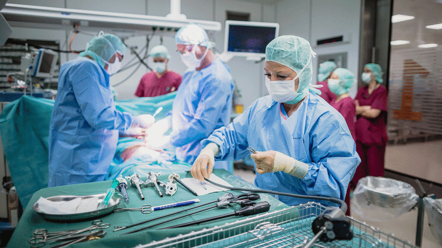 Operation im Bundeswehrkrankenhaus Ulm: Die Einrichtungen der Bundeswehr gehören zu den besten Kliniken in Deutschland. Foto: Bundeswehr/Jana Neumann