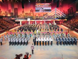 Zum Finale kommen alle Akteure zusammen und musizieren gemeinsam, so wie hier beim Musikfest der Bundeswehr 2019. Foto: DBwV/Amina Vieth