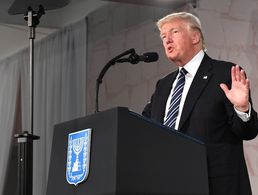 US-Präsident Donald Trump, hier bei seiner Reise nach Israel, wird zum ersten Mal an einem Nato-Gipfel teilnehmen Foto: dpa