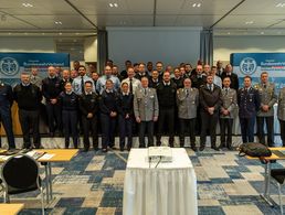 Mehr als 50 Soldatinnen und Soldaten trafen sich zur Fachtagung mit Vertrauenspersonen und deren Gremien in der Bundeswehr in Berlin. Foto: DBwV/Sarina Flachsmeier