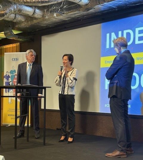 Romain Wolff, Präsident der CESI, Roxana Mînzatu, Vizepräsidentin der Europäischen Kommission und Klaus Heeger, Generalsekretär der CESI (von links). Foto: DBwV