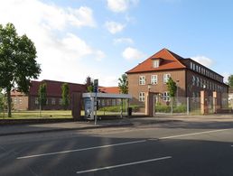 Die Marinesportschule in Flensburg-Mürwik war knapp drei Wochen Sitz der Dönitz-Regierung. Foto: Soenke Rahn