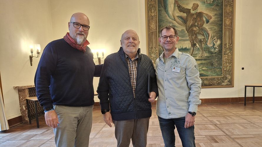 Bei der Ehrung in Lübenurg: Armin Fuhrmann (v.l.n.r.), Klaus-Dieter Weinert und Dirk Jersch. Foto: LV Nord 