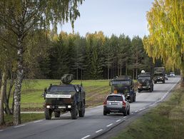 Kolonne auf einer Landstraße in Norwegen: Das Großmanöver "Trident Juncture" ist gestartet Foto: Bundeswehr/Marco Dorow