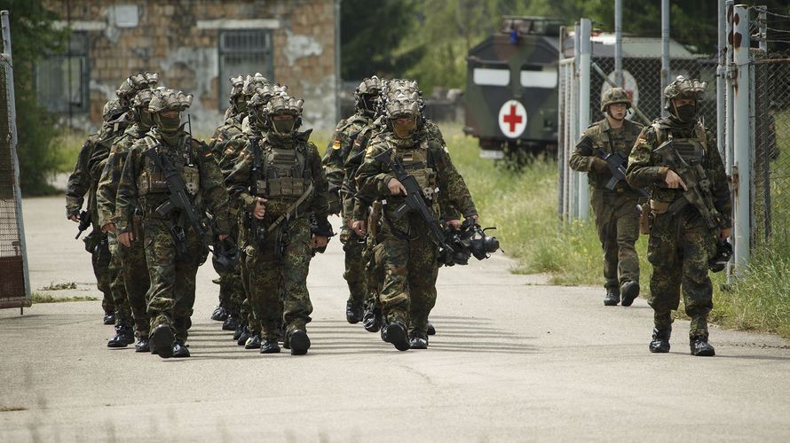 Der Militärische Abschirmdienst ist laut einem Medienbericht mit rüden Vernehmungsmethoden bei den Ermittlungen gegen Angehörige des KSK vorgegangen. Foto: Bundeswehr/Jana Neumann