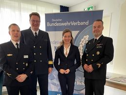 Stefan Beckmann, Flottillenadmiral Matthias Potthoff, Siemtje Möller und Jens Wohlgemuth. Foto: DBwV