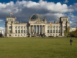 Die aktuelle Bundesregierung ist nur geschäftsführend im Amt – der Bundestag aber nicht Foto:Bundestag/studio kohlmeier 