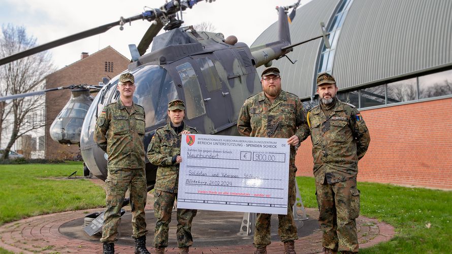 900 Euro wurden bei einer Spendenaktion des Internationalen Hubschrauberausbildungszentrums Bückenburg eingenommen. Foto: IntHubschrAusbZ BerUstg 