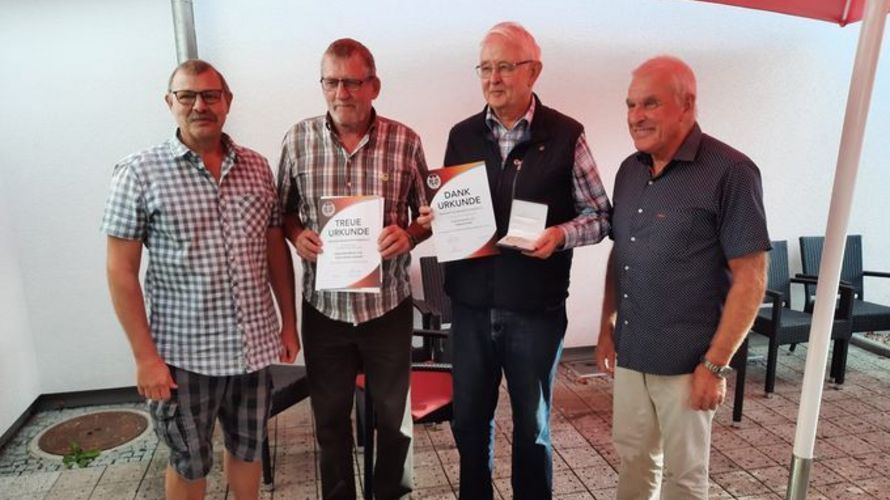 Klaus Pollmann (Stv. Vorsitzender, von links), Heinz Günter Gomoll, Eckhard Gross und Gerhard Kreutzkamp. Foto: DBwV