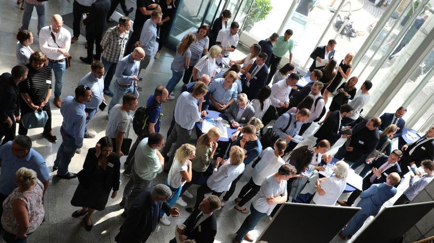 Volles Haus: Zwischen 1200 und 1500 Menschen kamen zu den Karrieretagen ins BAAINBw nach Koblenz. Foto: Karsten Rohr