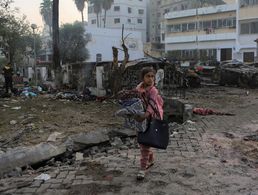 Hunderte Menschen wurden bei einem Raketeneinschlag in ein Krankenhaus im Gazastreifen verletzt und getötet. Foto: picture alliance / ASSOCIATED PRESS | Abed Khaled