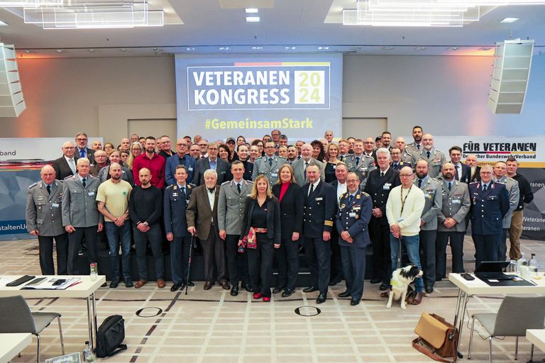 Deutliche Forderungen an Politik, Bundeswehr und Gesellschaft gingen vom ersten Veteranenkongress Deutschlands Mitte Februar in Berlin aus. Organisiert hatte ihn der Deutsche BundeswehrVerband. Foto: DBwV