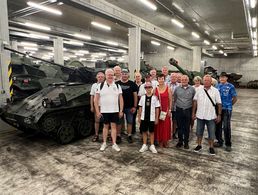 Mit einem Besuch im Großgerätedepot des MHM hatte die sKERH Chemnitz die Möglichkeit, ihren Mitgliedern und Gästen etwas Außergewöhnliches anzubieten. Foto: Thomas Viertel