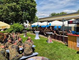 Über 170 Soldaten vom Versorgungsbataillon 4 nahmen am Sommerfest der StoKa Roding teil. Foto: StoKa Roding