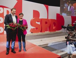 Wiedergewählt: Saskia Esken und Lars Klingbeil bleiben Vorsitzende der SPD. Foto: picture alliance/photothek/Florian Gaertner