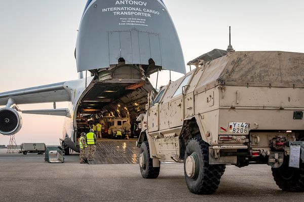 Eine aktuelle Herausforderung der Bundeswehr ist der zügige Abzug aus Afghanistan. Foto: Bundeswehr: André Klimke