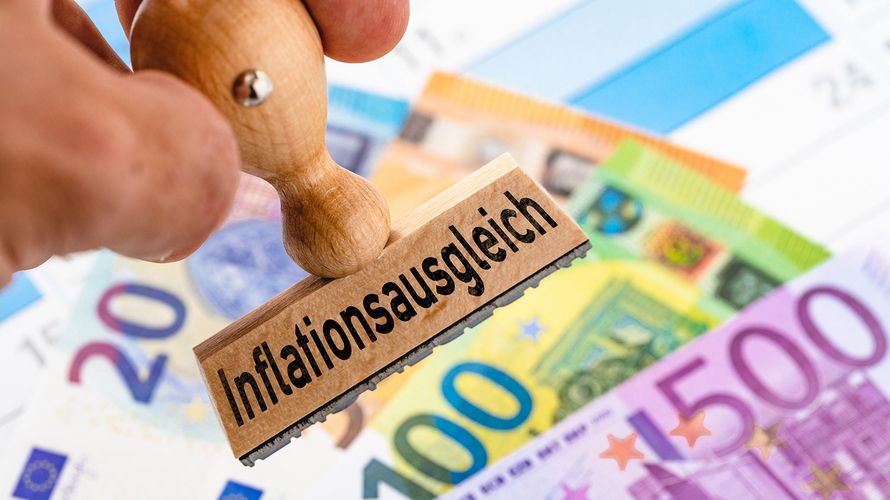 Das Landesarbeitsgericht Düsseldorf hat entschieden, das Inflationsausgleich für Tarifbeschäftigte in Elternzeit nicht zu zahlen ist. Revision gegen das Urteil ist möglich. Foto: picture alliance/Chromorange/Michael Bihlmayer