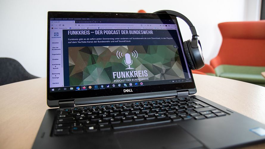 Jeden Donnerstag gibt es eine neue Folge "Funkkreis". Foto: DBwV/Yann Bombeke