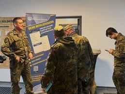 Mit der Mitgliederaktion gewann die TruKa Grenzland-Kaserne zusätzlich über 60 neue Mitglieder durch Aktualisierung der Daten beim BundeswehrVerband oder durch Neuwerbung. Fotos: TruKa GLK