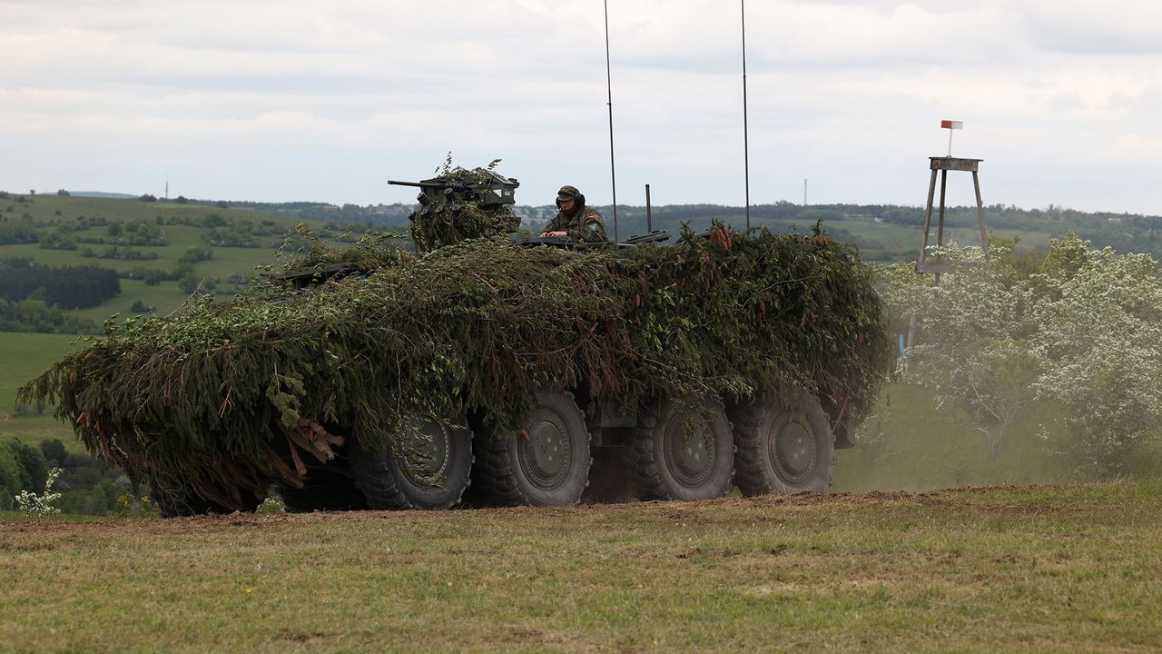 Läuft: Laut einer aktuellen Studie genießt die Bundeswehr großen Rückhalt in der Bevölkerung. Foto: DBwV/Yann Bombeke