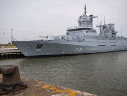 Die Fregatte "Nordrhein-Westfalen" wurde in Wilhelmshaven in Dienst gestellt. Foto: picture alliance/dpa/dpa pool | Sina Schuldt