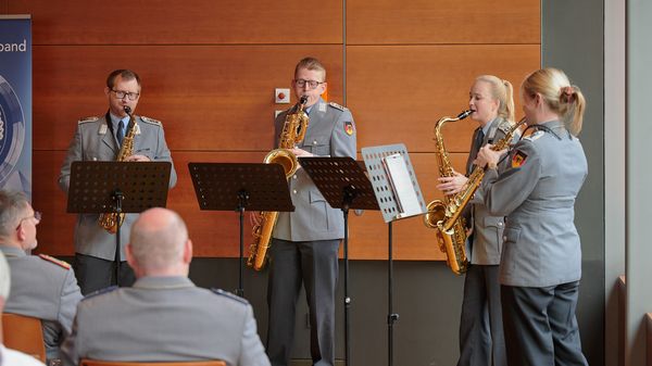 Für die musikalische Umrahmung des Jahresempfangs sorgte das Saxophon-Quartett des Heeresmusikkorps Ulm. Foto: DBwV/Ingo Kaminsky