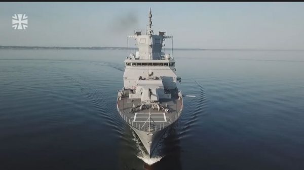 Die Fregatte "Nordrhein-Westfalen" wurde drei Tage vor dem Tag der Bundeswehr in Dienst gestellt. Screenshot: DBwV