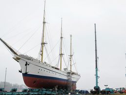 Zum 31. Mai 2021 sollte die "Gorch Fock" nach einem Sanierungs-Marathon endlich an die Marine ausgeliefert werden. Nun verschiebt sich die Übergabe voraussichtlich bis in den Spätsommer. Foto: Twitter/Deutsche Marine