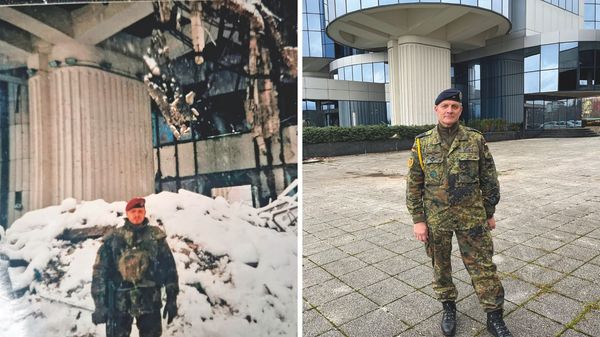 Vor 27 Jahren stand der junge Feldwebel Frank Schmitt vor einem vom Krieg zerstörten Gebäude an einer Hauptstraße in Sarajevo. Heute ist das Haus wieder aufgebaut und ein Luxushotel. „Ein sehr bewegender Moment für mich”, sagt Schmitt, als er an den Ort zurückkehrt, der damals eine von serbischen Granaten zerschossene Ruine war. Foto: privat/DBwV/Frank Jungbluth