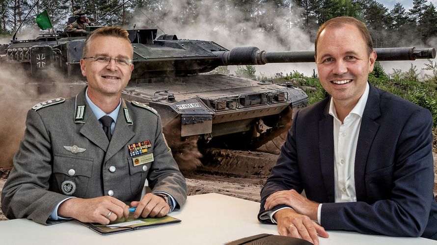 Über die aktuellen Herausforderungen, insbesondere im Bereich Personal, sprach Oberst André Wüstner (l.) mit Verteidigungs-Staatssekretär Nils Hilmer. Fotos: Bundeswehr/Marco Dorow, DBwV/Yann Bombeke. Montage: DBwV/Sascha Eutebach